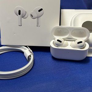 Apple AirPods Pro 1st Gen w/MagSafe Charging Case